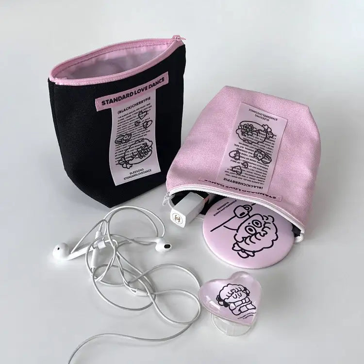 Standard Love Dance - LEEGONG Black Cherry Pie Doodle Pouch - Line Friends Square - Keyring - Harumio