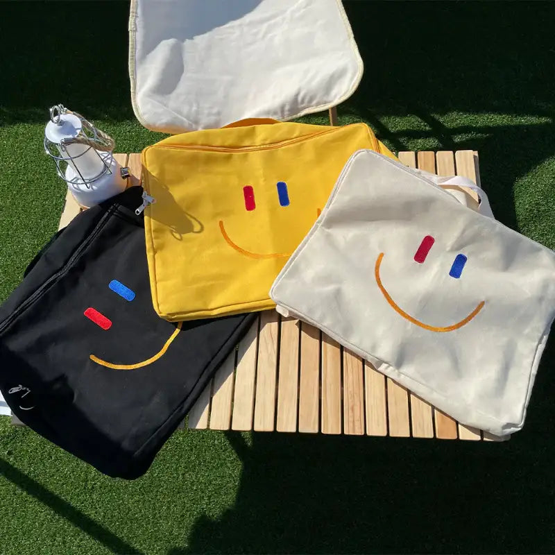 SALDA - Smiley Converse Bag - SALDA - Bags - Harumio