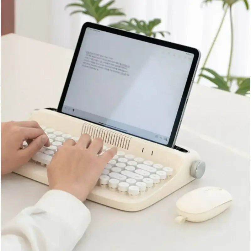 Wadiz x actto - Retro Bluetooth Keyboard - Wadiz x actto - Home & Living, Accessories - Harumio