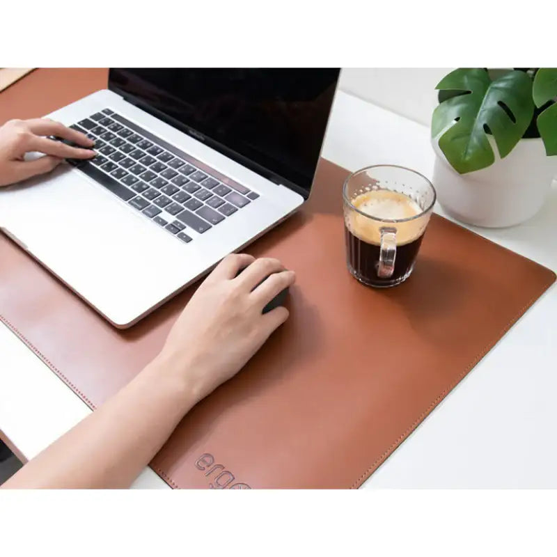 Wadiz x ergomi - Desk Mat - Wadiz x ergomi - Mouse Pad - Harumio