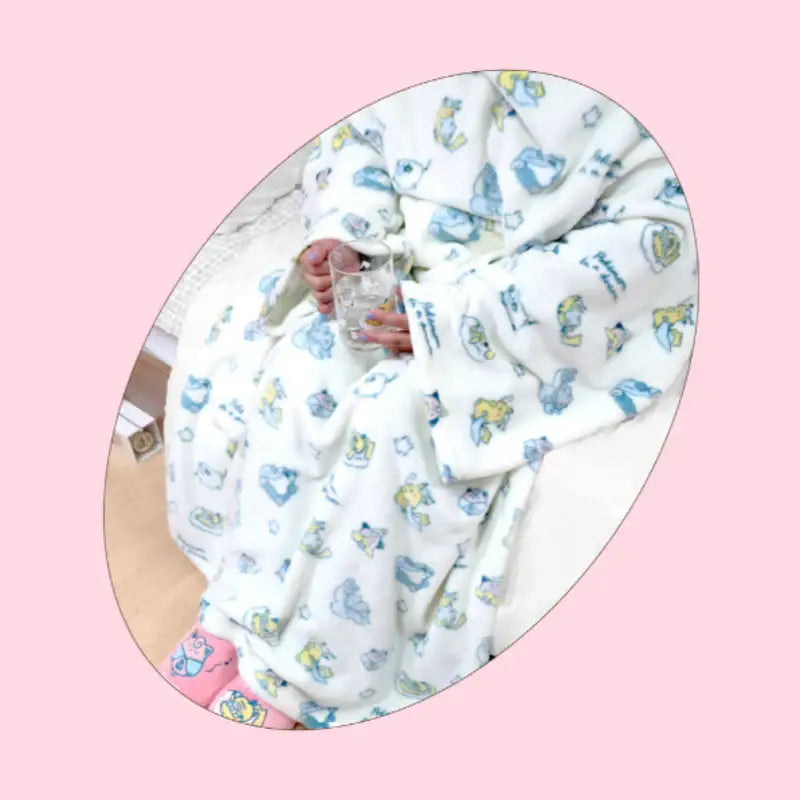 Pokémon Store - Pokémon in a Dream Wearable Blanket - Pokémon Store - Blanket - Harumio