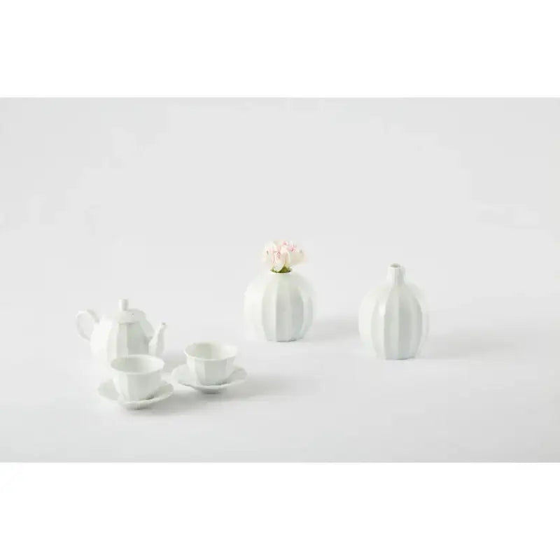 Chaora - White Porcelain Angle Vase (M) - Chaora - Tableware - Harumio