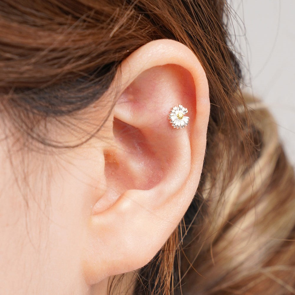 OST - Slit Point Flower Ear Pierce