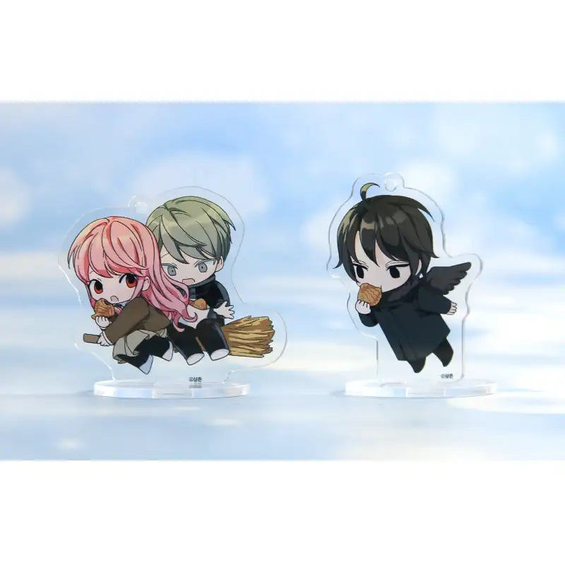 I Don't Want This Kind Of Hero - Flight Crew Acrylic Stand Charm - Webtoon Shop - Acrylic Charms - Harumio