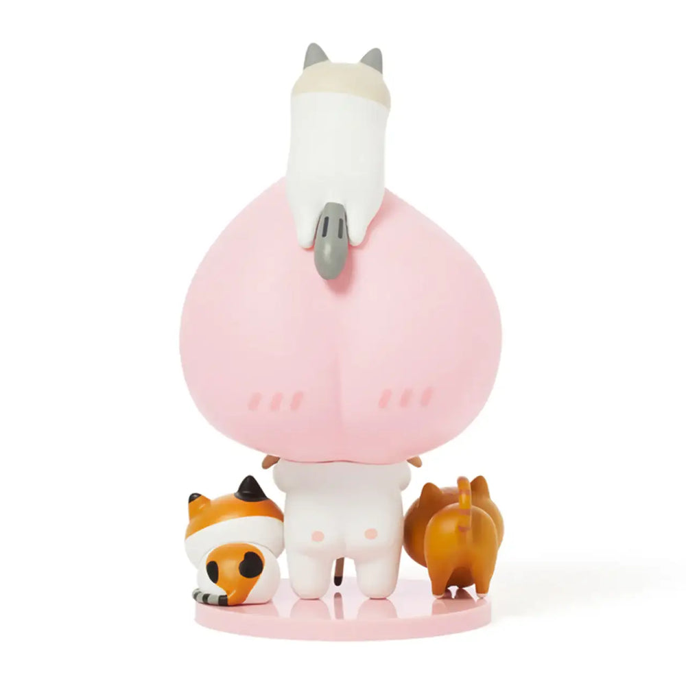 Apeach x KangDaniel - Apeach with Cats Doll Figure Set - Apeach x KangDaniel - Accessories - Harumio Apeach x KangDaniel - Apeach with Cats Doll Figure Set - Apeach x KangDaniel - Accessories - Harumio
