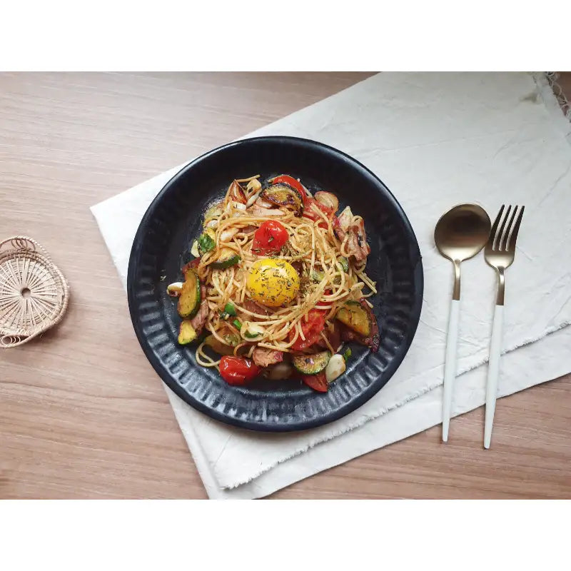 OSON - Black Semi-Gloss Round Plate - OSON - Tableware - Harumio