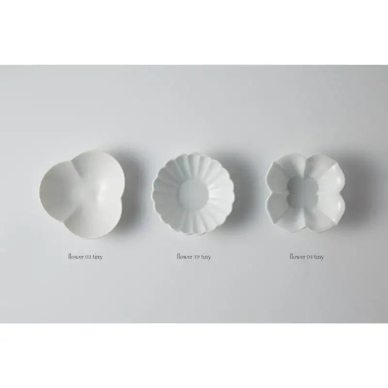 MUJAGI STUDIO - Flower Tiny Plate (Gloss) - MUJAGI STUDIO - Homeware - Harumio MUJAGI STUDIO - Flower Tiny Plate (Gloss) - MUJAGI STUDIO - Homeware - Harumio