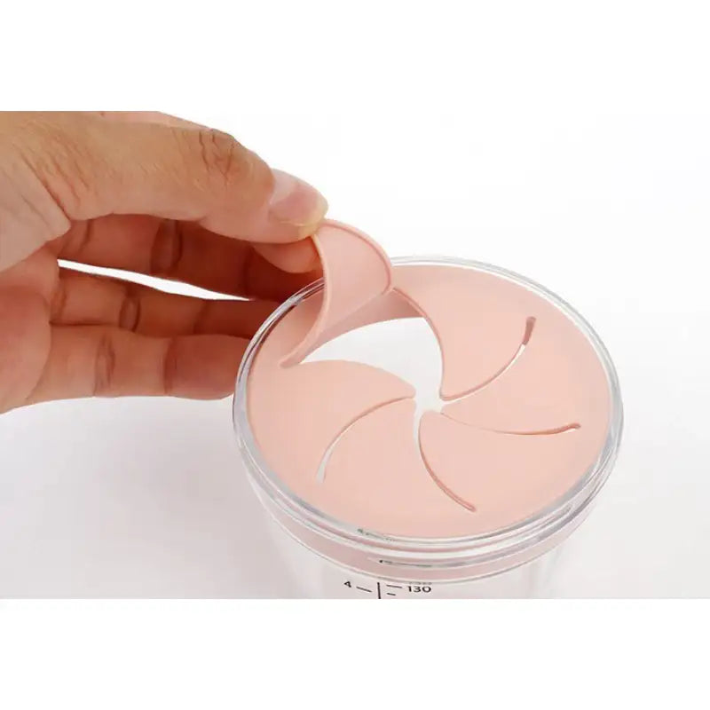 Dailylike x 10x10 - BonBon Strawberry Silicone Snack Cap - Dailylike x 10x10 - Kitchenware - Harumio