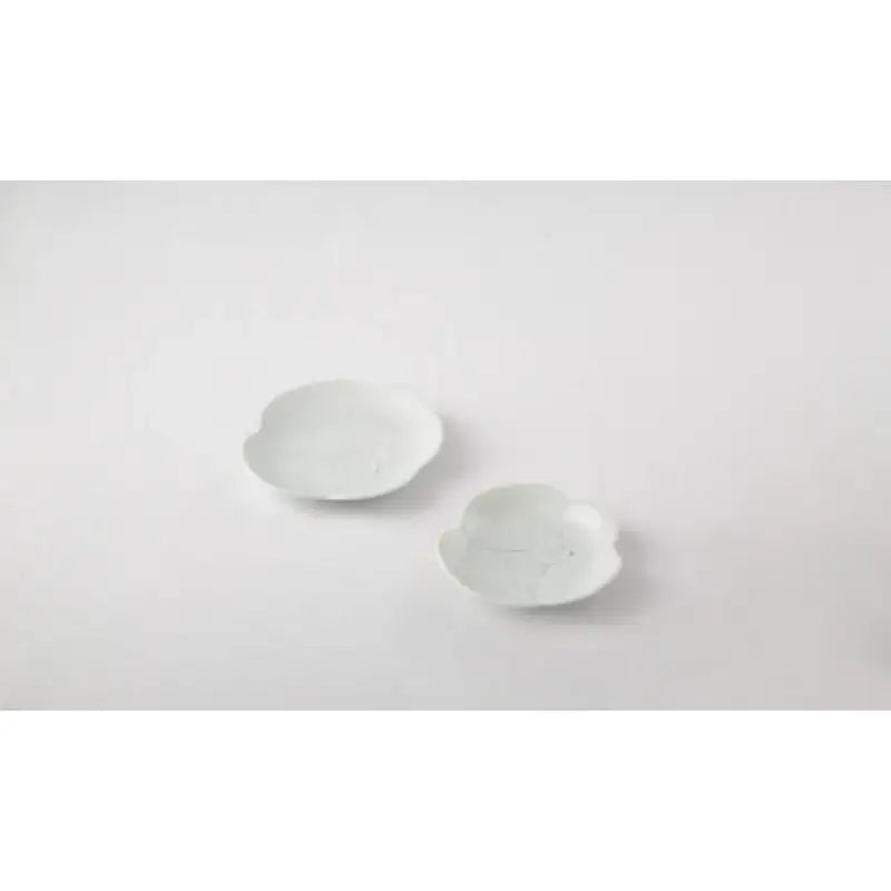 Chaora - Embossed Lily Plate - Chaora - Tableware - Harumio Chaora - Embossed Lily Plate - Chaora - Tableware - Harumio