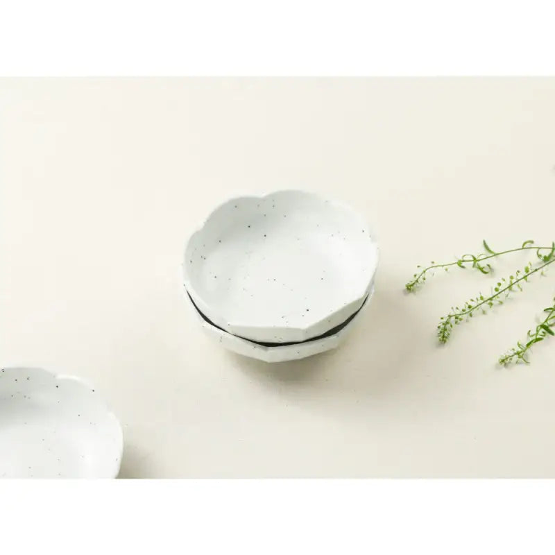 Chaora - White Porcelain Flower Side Dish Plate - Chaora - Tableware - Harumio