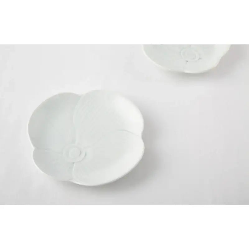 Chaora - Embossed Lily Plate - Chaora - Tableware - Harumio Chaora - Embossed Lily Plate - Chaora - Tableware - Harumio