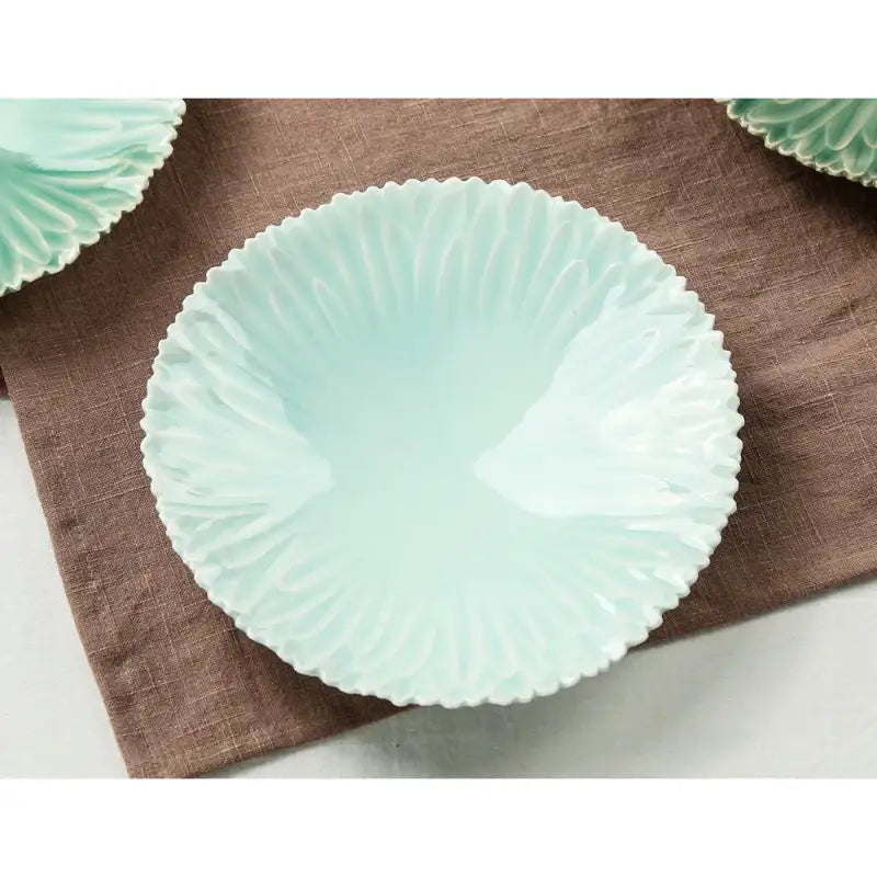 Chaora - Celadon Chrysanthemum Plate - Chaora - Tableware - Harumio Chaora - Celadon Chrysanthemum Plate - Chaora - Tableware - Harumio