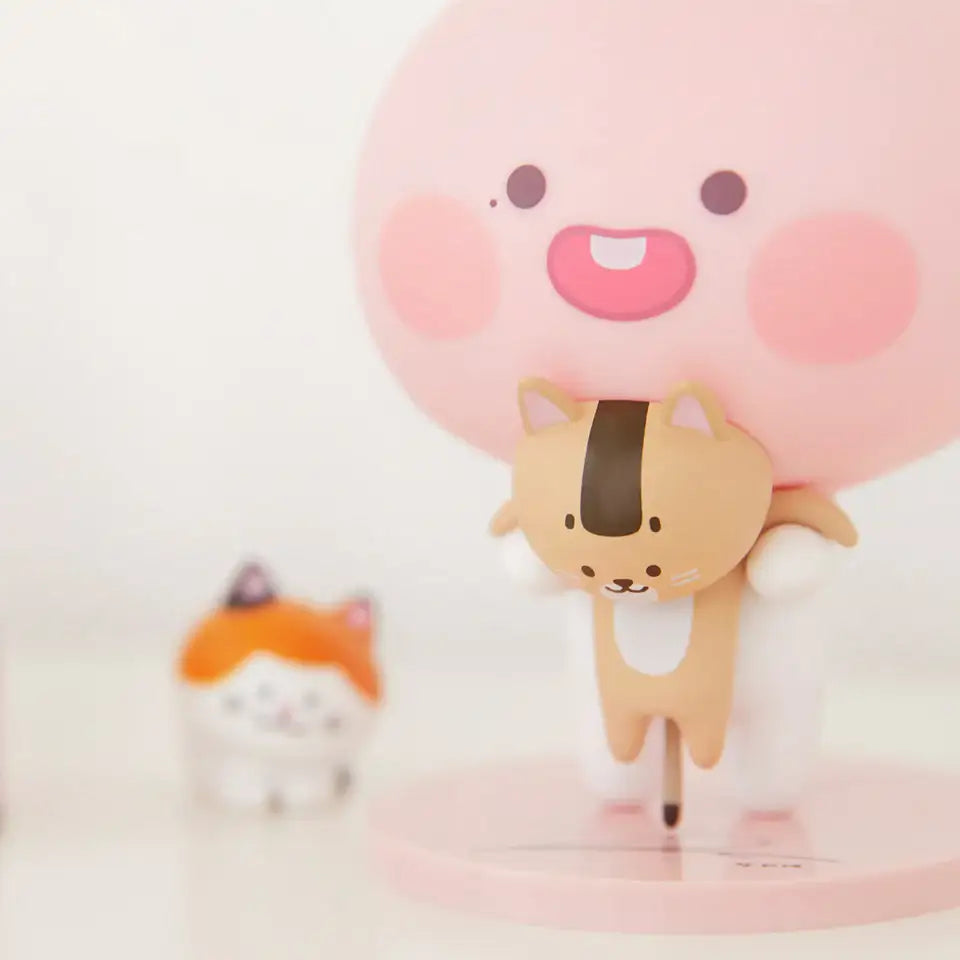 Apeach x KangDaniel - Apeach with Cats Doll Figure Set - Apeach x KangDaniel - Accessories - Harumio Apeach x KangDaniel - Apeach with Cats Doll Figure Set - Apeach x KangDaniel - Accessories - Harumio