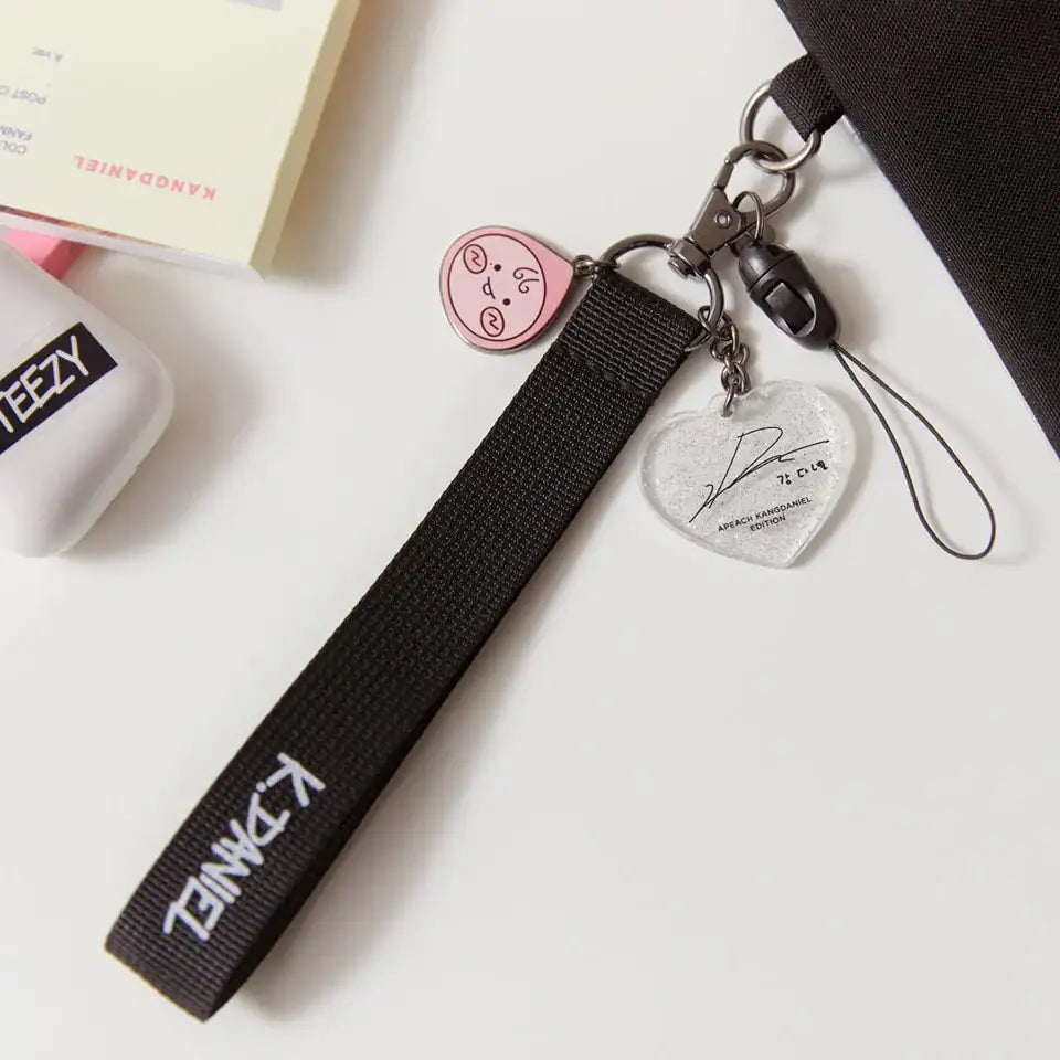 Apeach x KangDaniel - Apeach Strap Keyring - Apeach x KangDaniel - Accessories - Harumio Apeach x KangDaniel - Apeach Strap Keyring - Apeach x KangDaniel - Accessories - Harumio