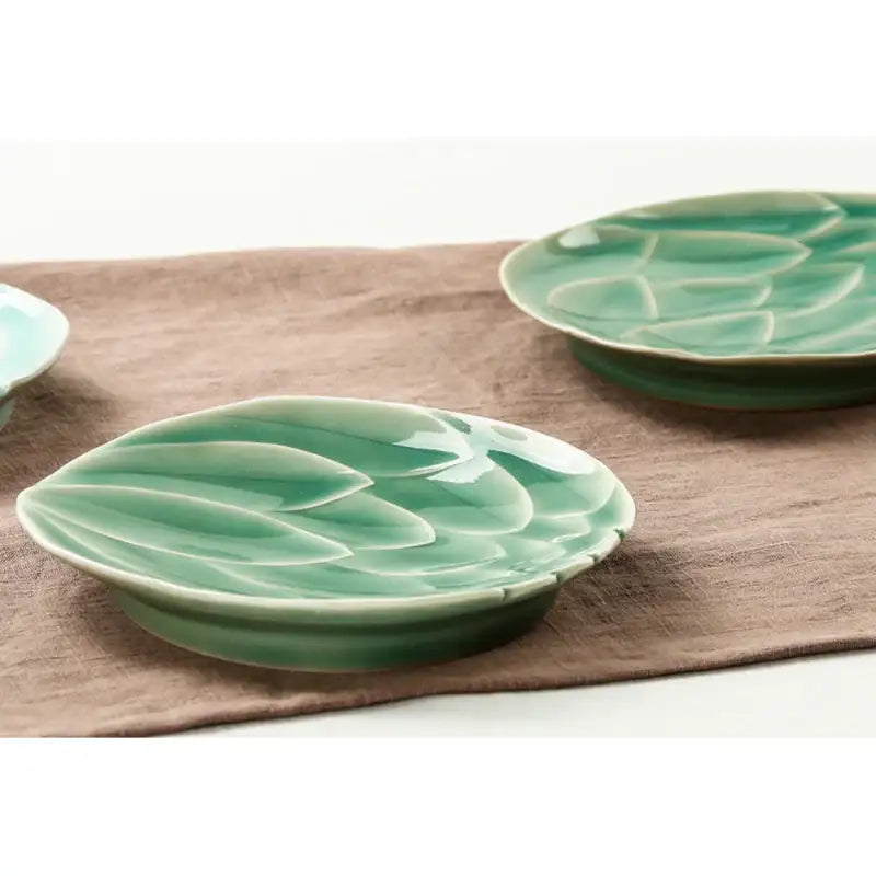 Chaora - Celadon Lotus Plate - Chaora - Tableware - Harumio