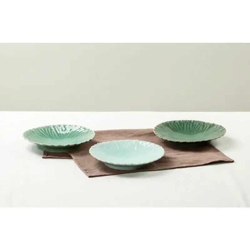 Chaora - Celadon Chrysanthemum Plate - Chaora - Tableware - Harumio