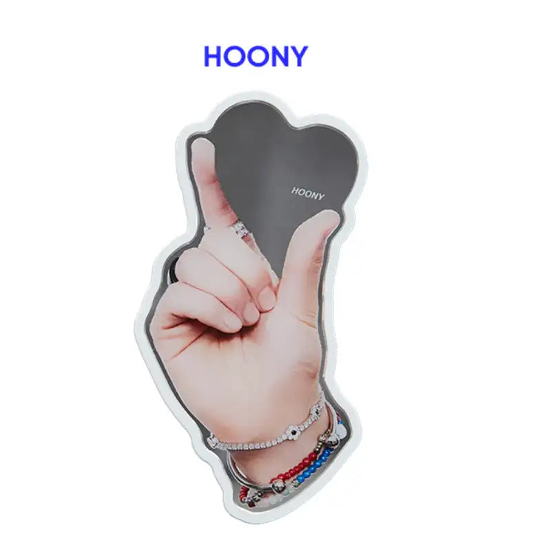 WINNER - The Circle - Mirror Grip Holder - WINNER - Accessories - Harumio WINNER - The Circle - Mirror Grip Holder - WINNER - Accessories - Harumio