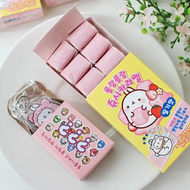 Molang - Juicy Caramel Strawberry Flavor With Keyring - Molang - Candy - Harumio