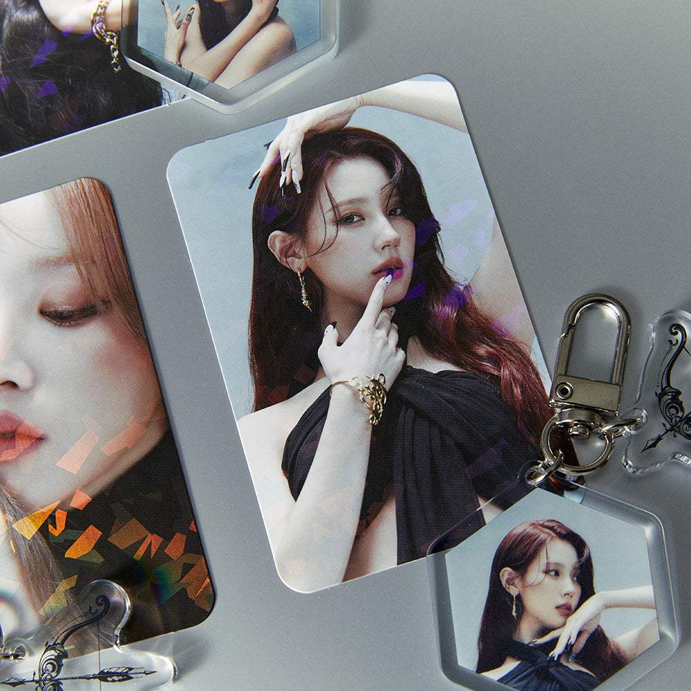 (G)I-DLE - Acrylic Keyring & Phoca Set - Line Friends Square - Acrylic Keyring - Harumio