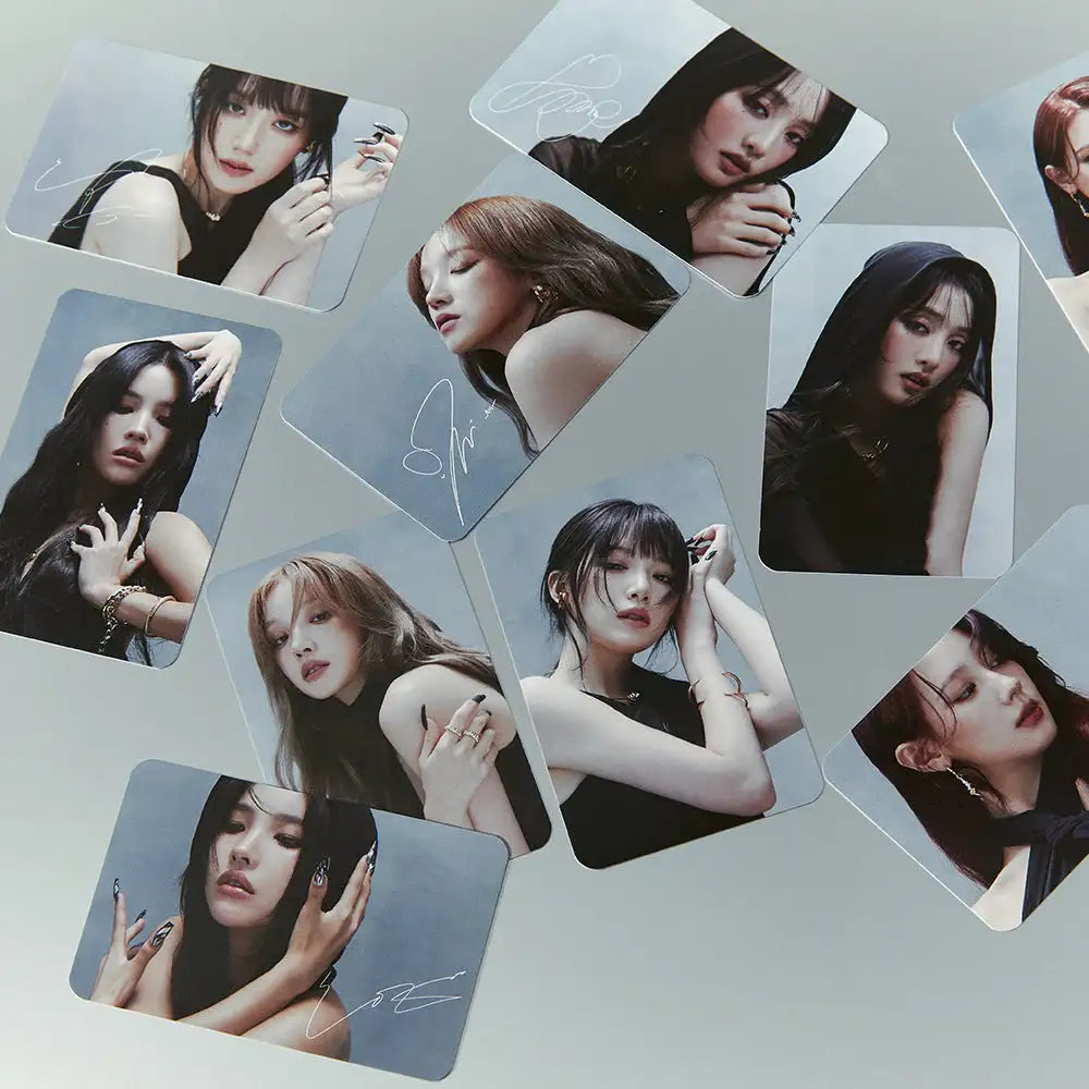(G)I-DLE - Photocard Set - Line Friends Square - Acrylic Keyring - Harumio