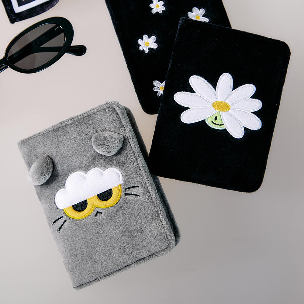 Zo&Friends: Signature - Passport Case