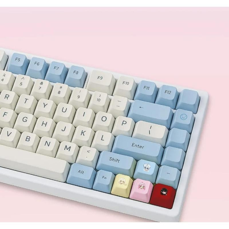 The Perks of Being an S-Class Heroine - Comic Book & Merchandise Set (tumblbug)