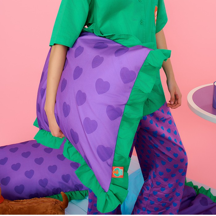 Wiggle Wiggle - Cooling Pillowcase (Lucky Puppy Purple)
