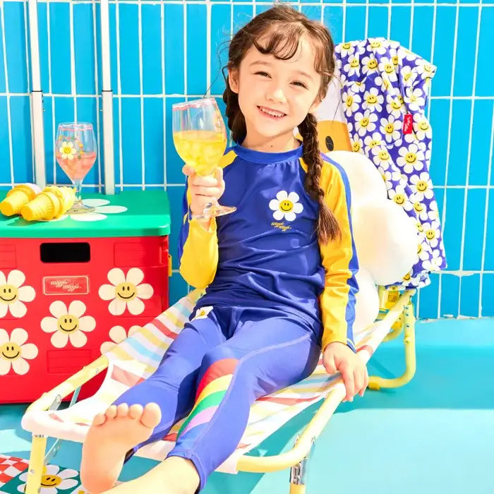 Wiggle Wiggle x Childy - Colorblock Rashguard Top - Wiggle Wiggle - Swim Top - Harumio