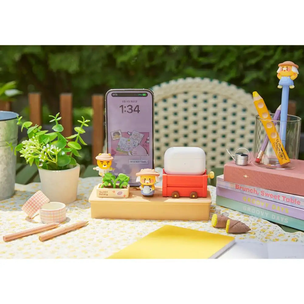 Kakao Friends - Ryan & Choonsik Sweet Potato Farmer Charging Stand - Kakao Friends - Home & Living, Accessories - Harumio