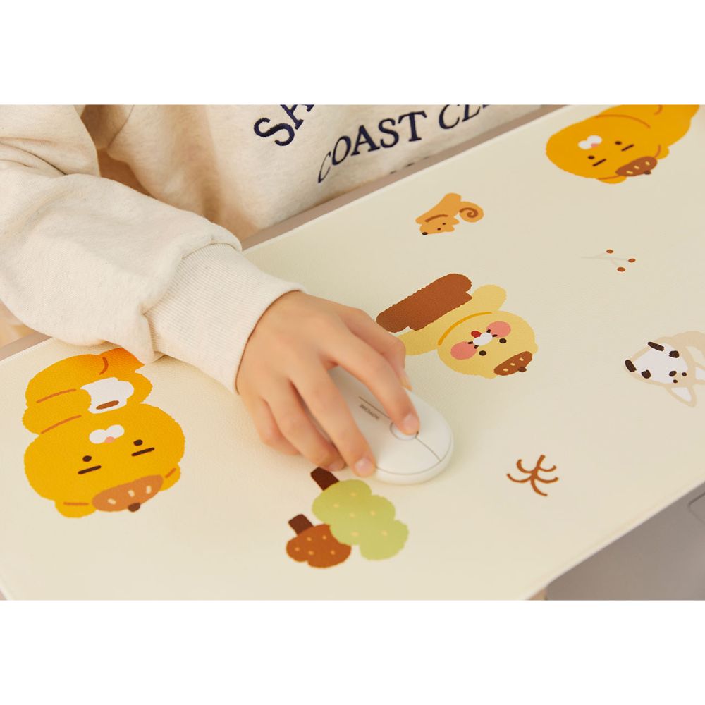 Kakao Friends - Cabin in the Forest Ryan & Choonsik Heating Mousepad