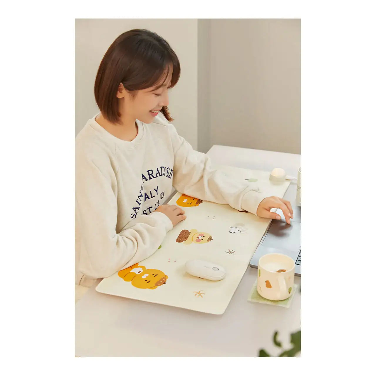 Kakao Friends - Cabin in the Forest Ryan & Choonsik Heating Mousepad - Kakao Friends - Home & Living, Accessories - Harumio