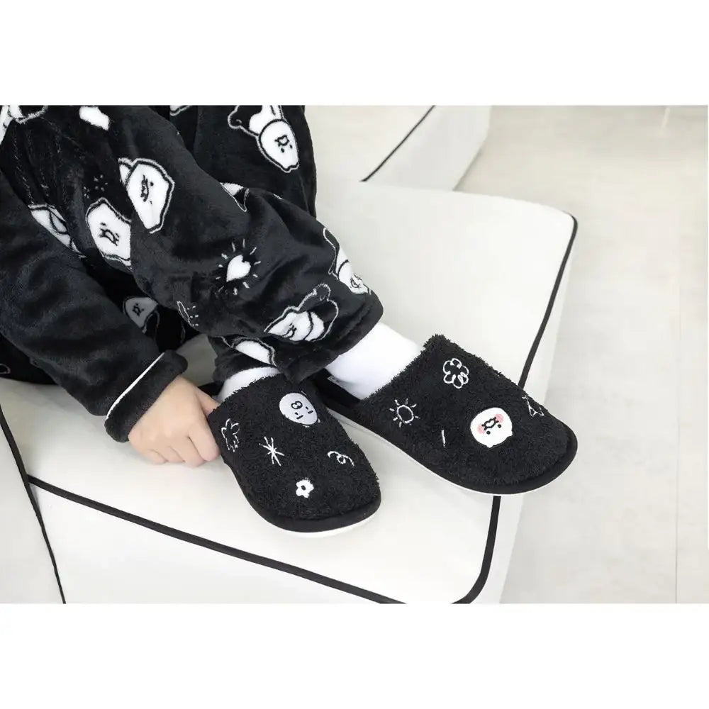 Kakao Friends - Doodle Doodle Ryan & Choonsik Fur Slippers - Kakao Friends - Home & Living, Accessories - Harumio