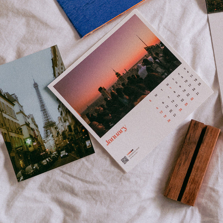 Lee Play - 2025 Desk Calendar - Marpple Shop - Calendar - Harumio