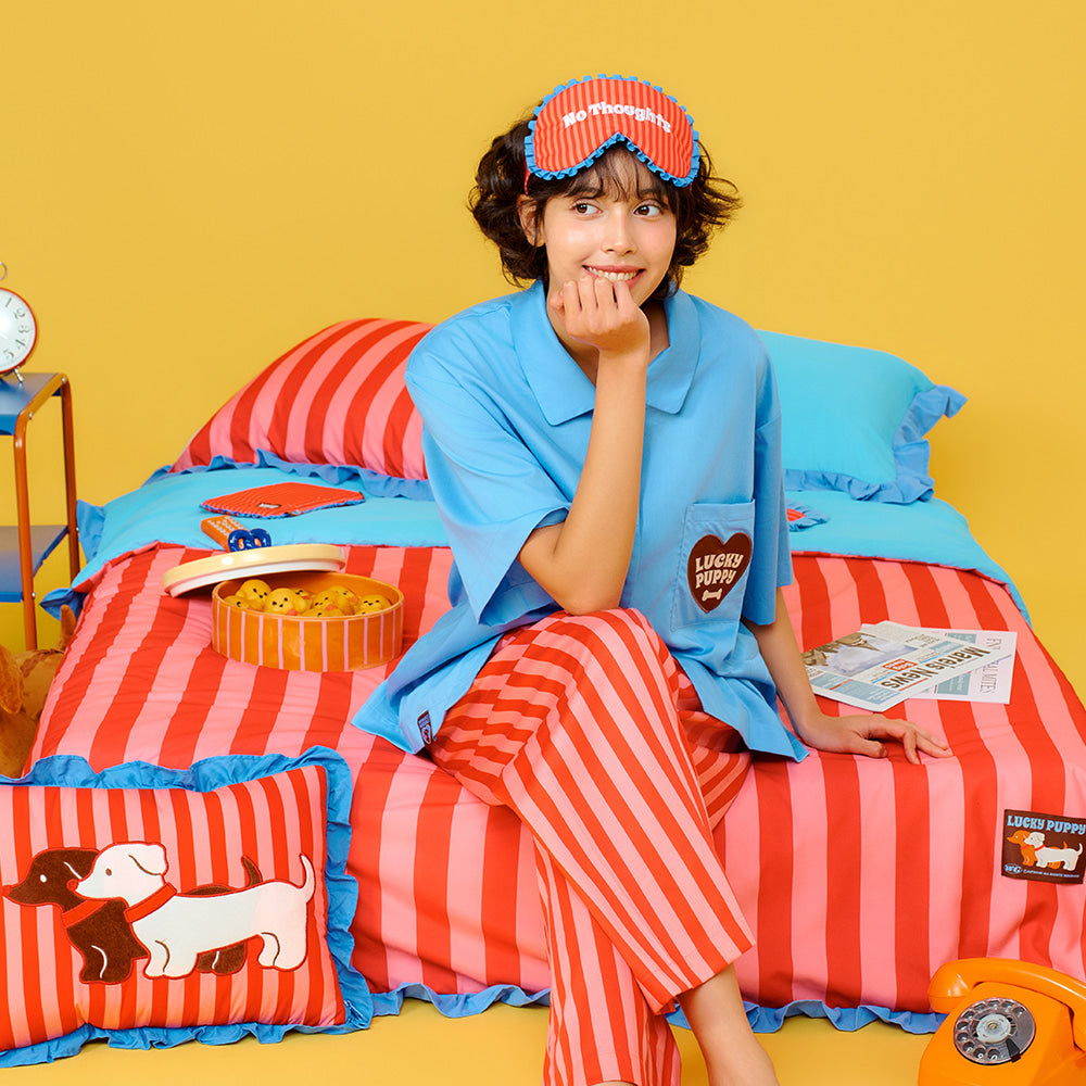 Wiggle Wiggle - Cooling Comforter & Pillowcase Set (Lucky Puppy Red)