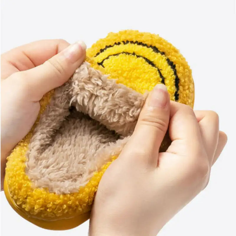 SALDA - Junior Smiley Winter Slippers - SALDA - Footwear - Harumio