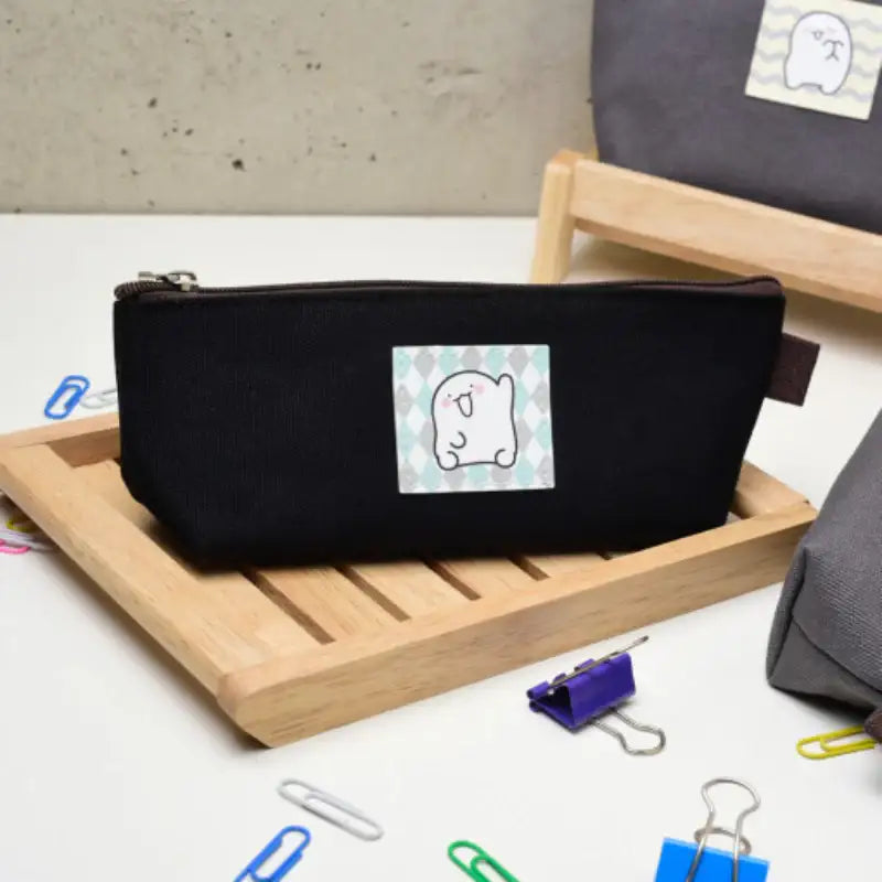 Anonymous - Label Slim Pouch - Soone Content - Pouches - Harumio