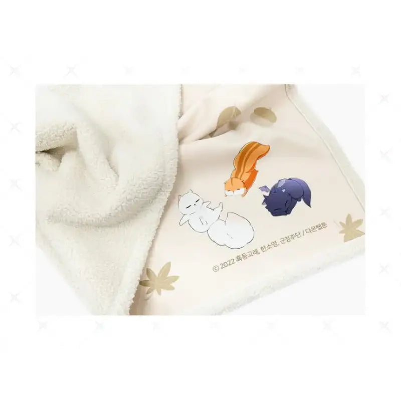 Baby Squirrel is Good at Everything - Blanket - Daon Webtoon Store - Blankets - Harumio