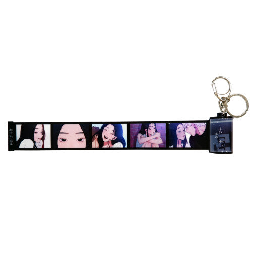 Muse on Fame - Film Keyring - ARTRANK - Keyring - Harumio