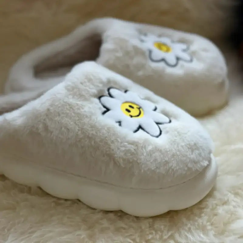 SALDA - Smiley Daisy Slippers - SALDA - Footwear - Harumio