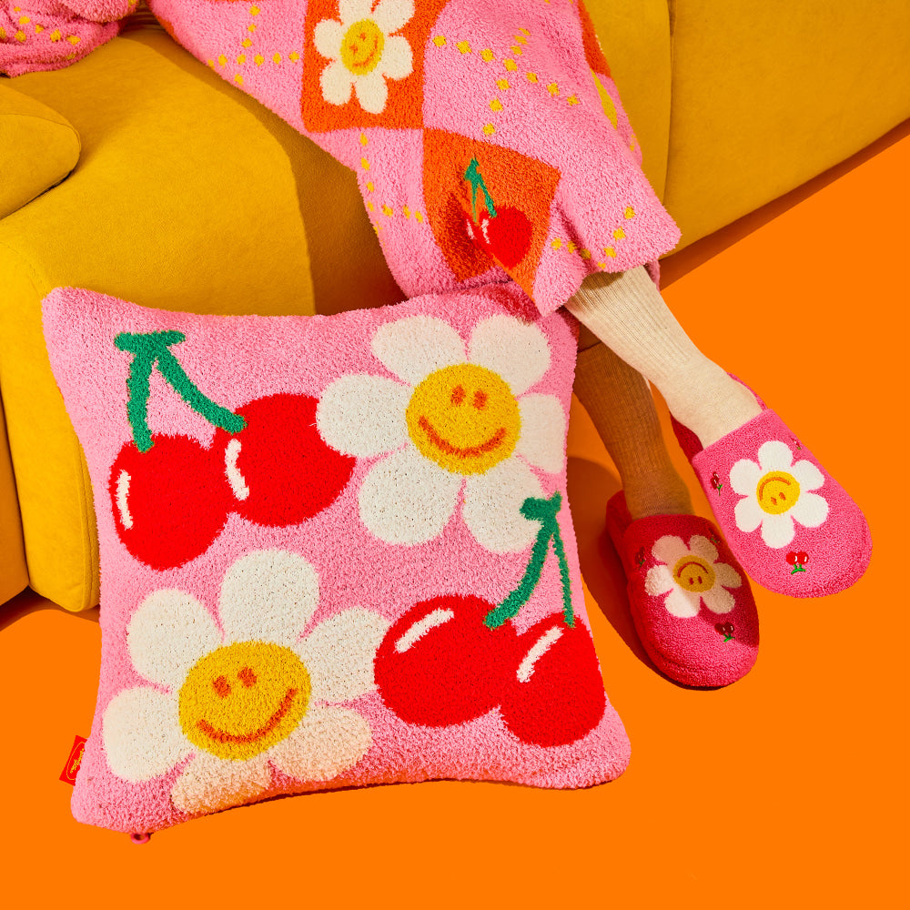 Wiggle Wiggle - Smile Cherry Argyle Cushion Cover