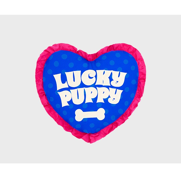 Wiggle Wiggle - Frilled Cushion Blanket (Lucky Puppy Heart)