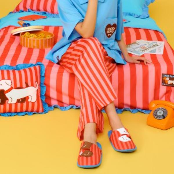 Wiggle Wiggle - Washable Fabric Home Slippers (Lucky Puppy Red)