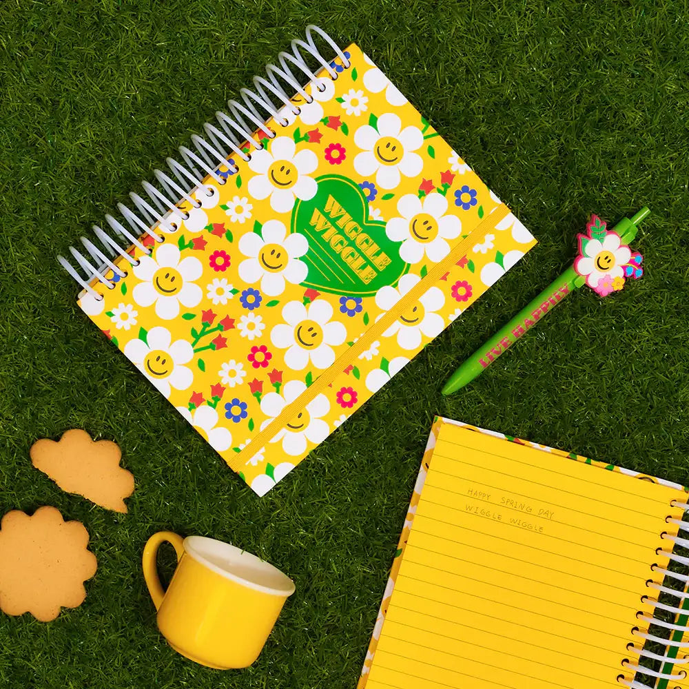 Wiggle Wiggle - Hardcover Spring Garden Notebook - Wiggle Wiggle - Notebook - Harumio