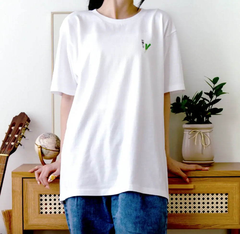 Hatsune Miku Pop-Up Store - T-Shirt - Soone Content - T-Shirt - Harumio