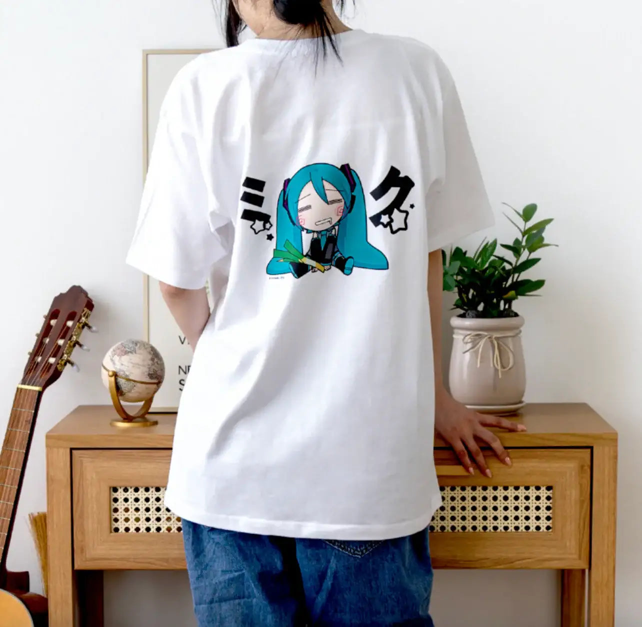 Hatsune Miku Pop-Up Store - T-Shirt - Soone Content - T-Shirt - Harumio