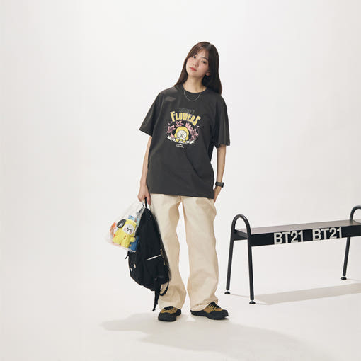 BT21 - CHIMMY Flowers in the Garden Short Sleeve T-Shirt