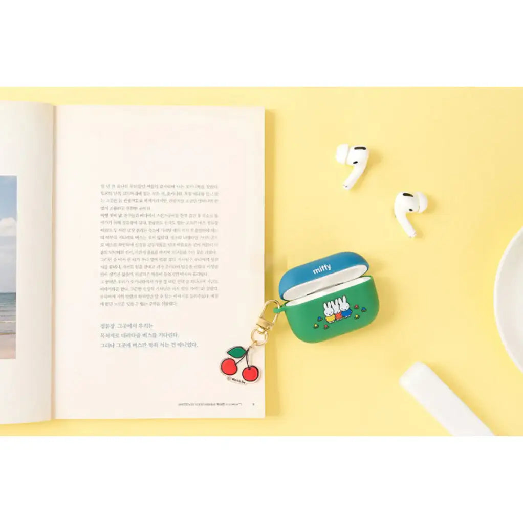Day Needs - Miffy AirPods Pro Case (with Keyring) - Day Needs - AirPod Pro Case - Harumio