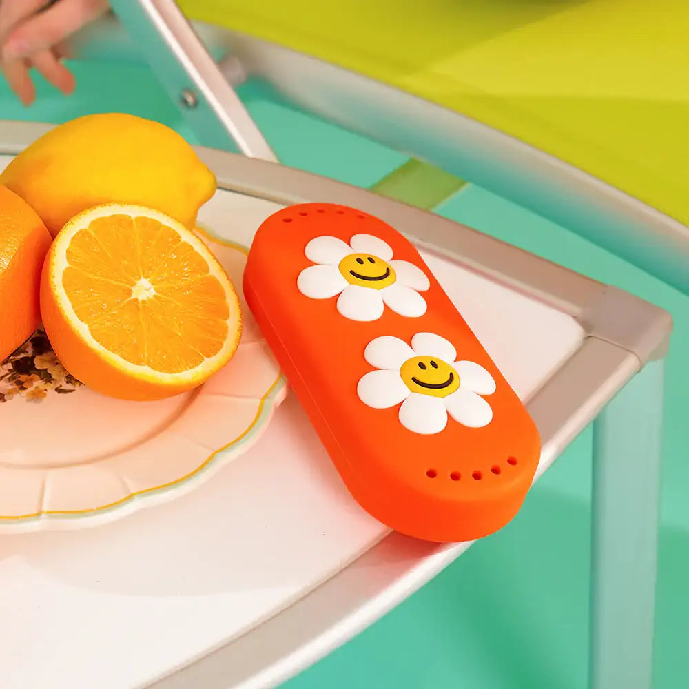 Arena x Wiggle Wiggle - Swimming Goggles Case - Wiggle Wiggle - goggles case - Harumio