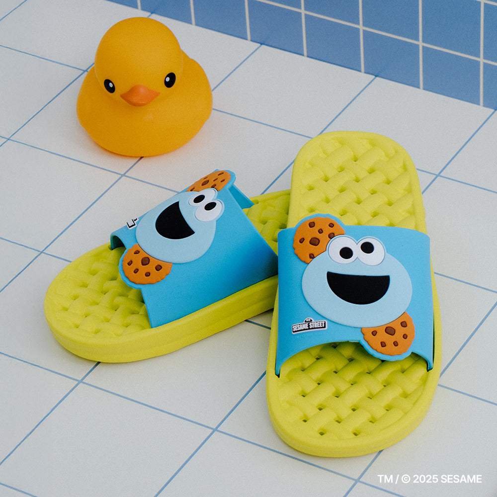 Sesame Street Spa Day - Cookie Monster Bathroom Slippers - Marpple Shop - bathroom slippers - Harumio