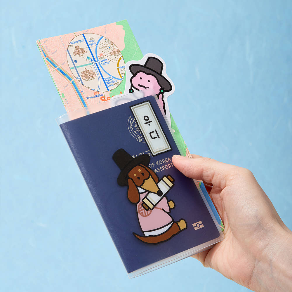 Line Friends: Joguman- Passport Case